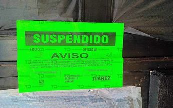 Suspenden barbería que hombre de Nuevo León puso en caseta de vigilancia | Especial