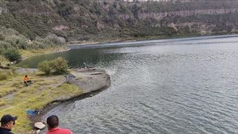 Los cuerpos de emergencia dieron con el cuerpo del menor en la laguna que alcanza hasta 400 metros de profundidad / Cortesía