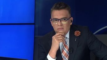 Ángel Carrillo explota contra vecino cochino por pedirle dinero