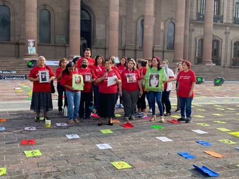 La manifestación ocurrió a las afueras del Palacio de Gobierno de Nuevo León. | Pamela Villanueva
