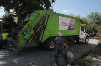 El funcionario municipal añadió que en el caso de la Zona Centro, el camión de basura pasa tres veces al día.|: FB: Gobierno municipal