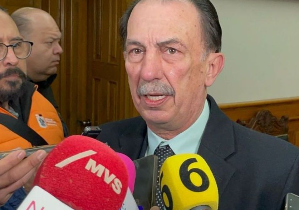 El fiscal, Javier Flores Saldívar, detalló que el caso se investiga de manera simultánea por dos vías.| Archivo