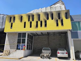 Así quedó la bodega afectada por el incendio en los límites de Guadalajara y Tlaquepaque/ Especial