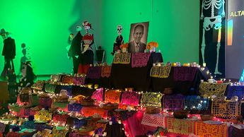 Arquitecto Héctor Benavides: dedican altar de muertos