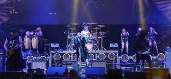 El "detector de metal" sonó fuerte en la Arena Monterrey. | Ángel Martínez