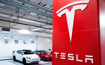 Tesla anuncia cancelación de nuevas contrataciones y recorte de personal. / Especial.