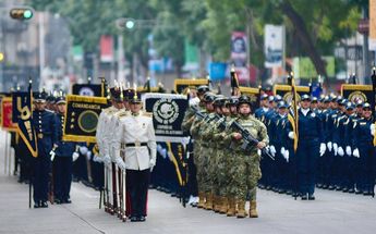 Policías desfilan en CdMx | X SSC