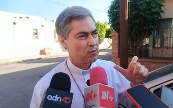 Obispo de Torreón, Luis Martin Barraza Beltrán, acude a votar