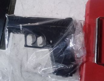 Arma decomisada a los detenidos. | Cortesía
