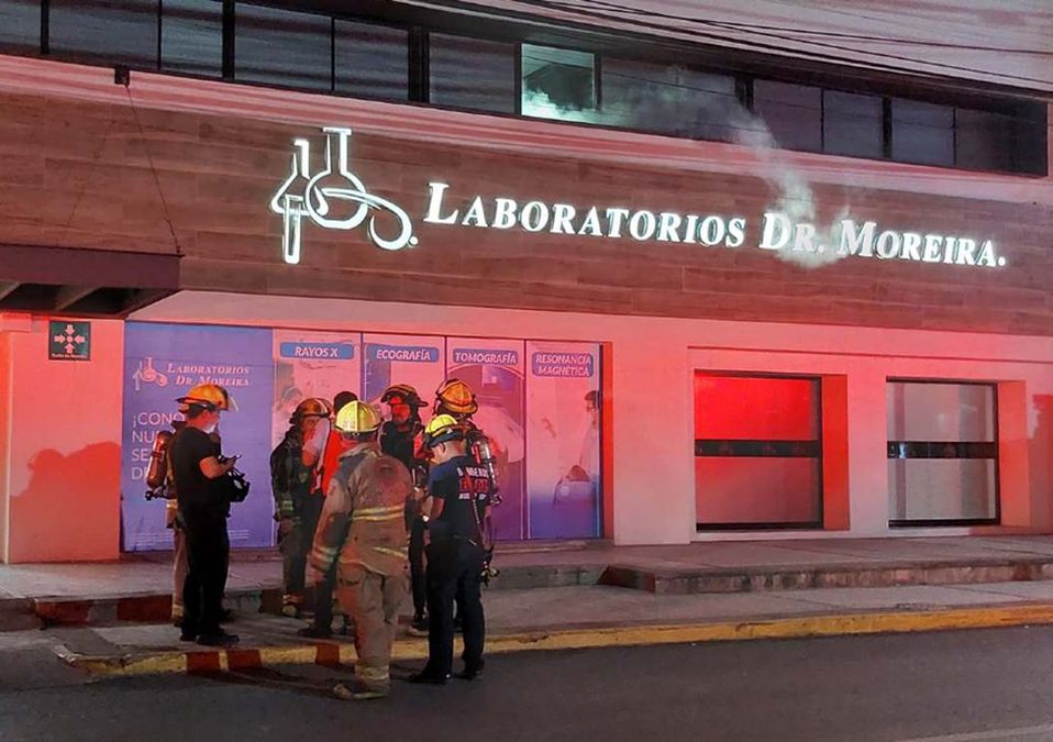 Cuerpos de emergencia arribaron al sitio. | Leyda Estrada