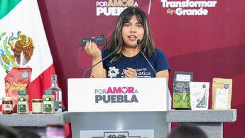 Danna Atilano, alumna del Tec Serdán, presentó los lentes Visutech en la conferencia mañanera del Gobierno de Puebla | TECNM Ciudad Serdán