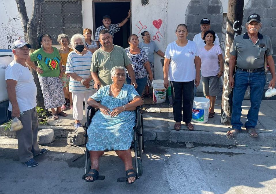 Habitantes de la colonia Constituyentes del 57 tienen más de un mes sin agua. | Víctor González