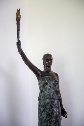 Escultura La Victoria | Andrés Lobato