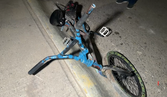 En el sitio quedó asegurada una bicicleta, cuyo origen no ha sido confirmado y que podría estar relacionada con los hechos.