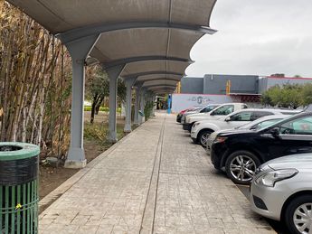 Instalaciones de la UANL sin estudiantes. | Pamela Villanueva