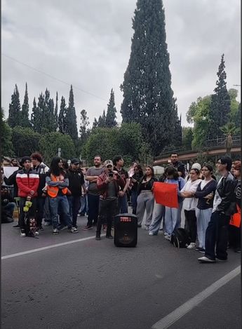 Alumnos de distintas carreras se congregaron para visibilizar las deficiencias que enfrentan. | Movimiento estudiantil ITS Facebook