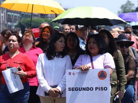 Durante un sismo todas las personas deben seguir los protocolos de emergencia y buscar un lugar seguro. | Cuartoscuro