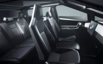 Interior de la Cybertruck de Tesla. | Especial