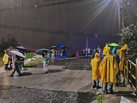 Así está el caudal en el río Zolotepec, a la altura de la carrera Toluca-Naucalpan y la calle 5 de febrero | Alondra Ávila Romero