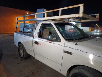 Camioneta en que viajaban la joven y su padre cuando recibieron los disparos | Telediario