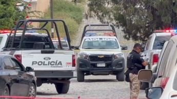 Oficiales de la Policía de Tlaquepaque acudieron al sitio y acordonaron la zona tras el ataque a disparos