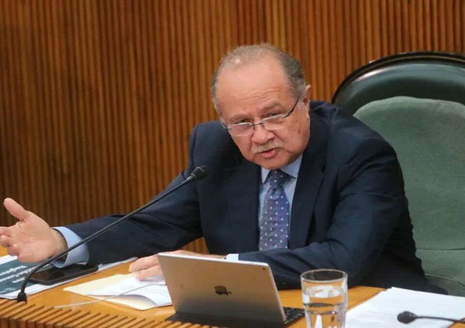 Comparecencia por juicio político de Javier Navarro es reagendada para mayo