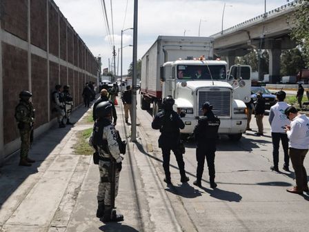 Autoridades realizan operativos para combatir el robo a transporte de carga y la delincuencia en la vialidad / Es Imagen