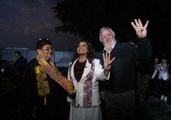 Clara Brugada acompañada de Alejandro Encinas y Ernestina Godoy