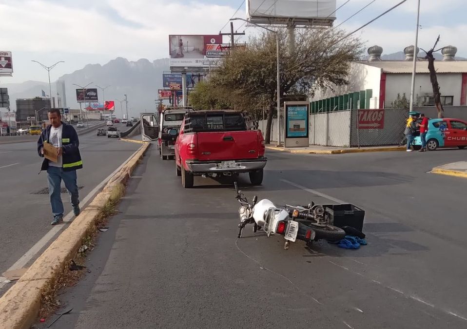 Accidente en la avenida Gonzalitos en Monterrey. / Lourdes Soler