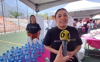 Fundación Multimedios entrega dos mil litros de agua / Leyda Estrada