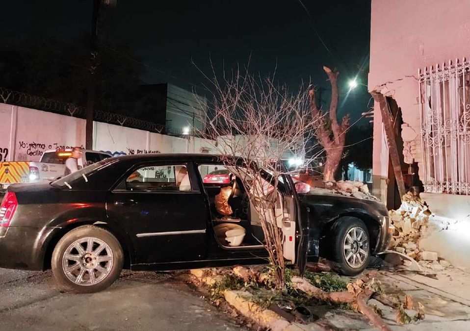 Se presume que los tripulantes habían asaltado un puesto de tacos momentos antes del accidente. | Leyda Estrada