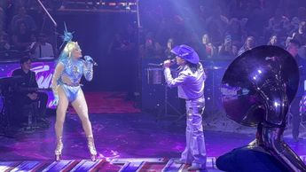 Turbulence y Jhonny Caz durante el show en el Domo Care. | Tadeo Gómez