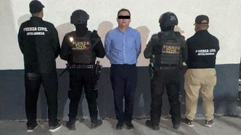 El hombre, identificado como Bonifacio 'N', de 33 años, tenía entre sus pertenencias dos cargadores abastecidos.