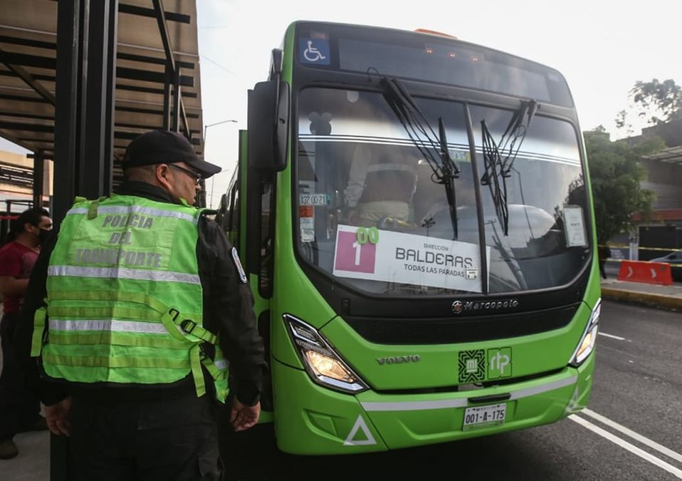 El gobierno de la CdMx desplegó más de 2 mil 500 servidores públicos y promotores que brindan apoyo y orientación a la ciudadanía / Especial.