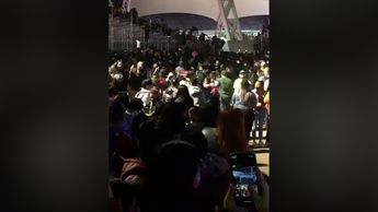 Abarrotan concierto de Santa Fe Klan en la Velaria de la Feria de León