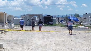 El cuerpo de un hombre fue encontrado dentro de un panteón en Pesquería. | Agustín Martínez