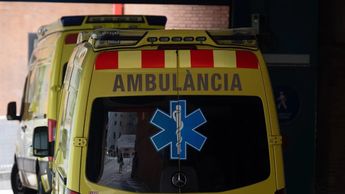 El padre del joven fue trasladado de urgencia al Hospital Josep Trueta debido a las lesiones | AP