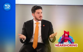 El gobernador Samuel García habla en el foro sobre nearshoring. | Leonel Rocha