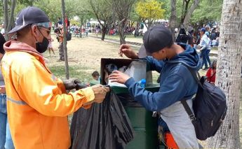 Eclipse solar deja una derrama económica en Torreón de 700 mdp... y 23 toneladas de basura
