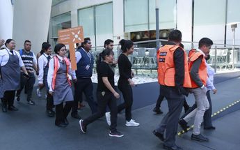 Evacuación de personas durante Simulacro Nacional/ Juan Carlos Bautista