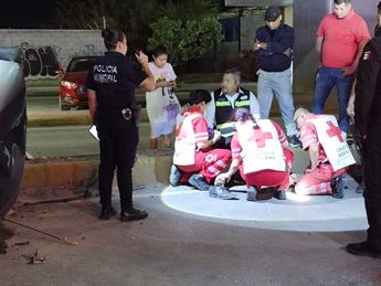 Identifican a conductor de vehículo volcado en Torreón