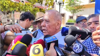Secretario de Salud de Coahuila ofrece declaraciones a la prensa en Saltillo hacerca de la rickettsia