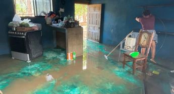 Agua restante de las inundaciones en una vivienda de Huautla, Hidalgo / Wendy Salazar