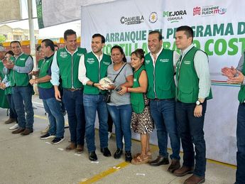Entrega simbólica de tortillas en inicio de programa