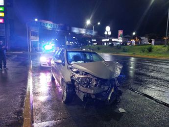 Accidente vial en la colonia Bosques de las Cumbres. | Leyda Estrada