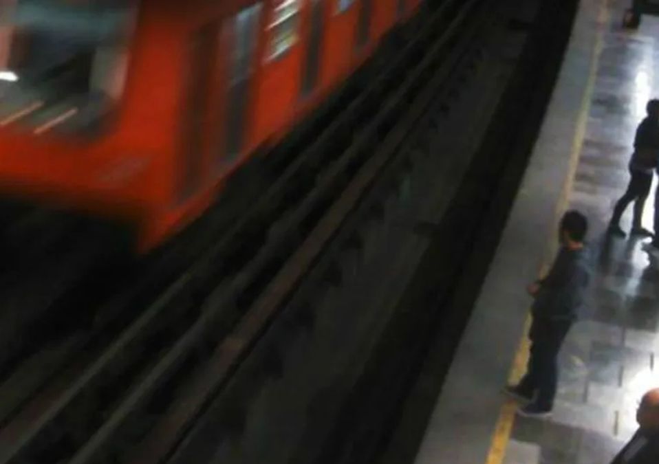 Cómo murieron los dos jóvenes en Metro Hidalgo | Especial
