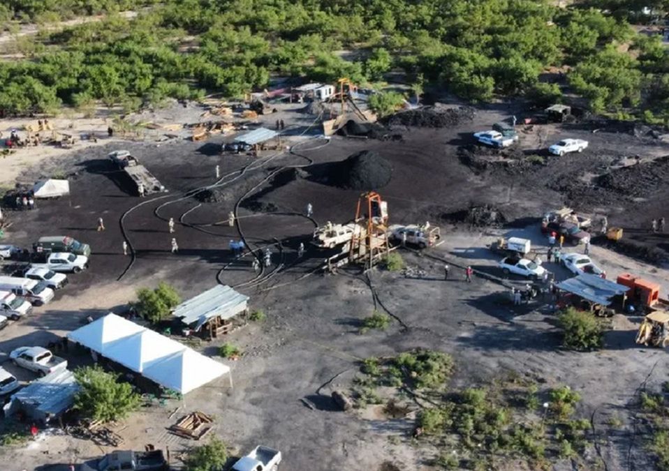 Buzos de fuerzas especiales buscarán a mineros atrapados en Sabinas