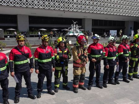 Los cuerpos de bomberos y protección civil forman parte de los simulacros | Cuartoscuro