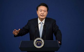 El presidente Yoon Suk Yeol durante una conferencia de prensa donde anunció el decreto de la Ley Marcial en Corea del Sur. | Reuters