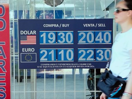 Al cierre de los mercados, el Banxico informa cómo cerró el peso frente al dólar | Cuartoscuro